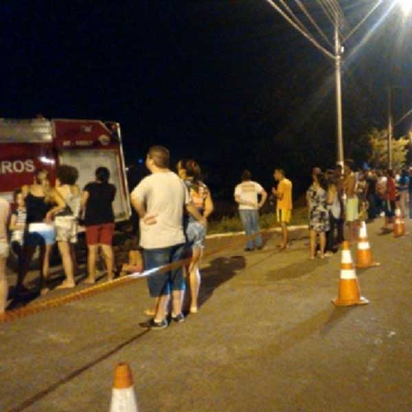 Bombeiros resgatam jovem que ameaçava se jogar de torre em Ourinhos