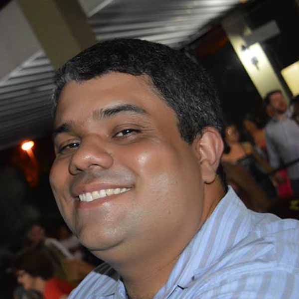 Adriano Lopes celebra a passagem do seu aniversário neste domingo