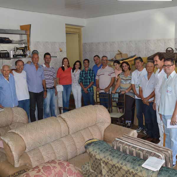 Tapeçaria do Beto recebe o terço empresarial