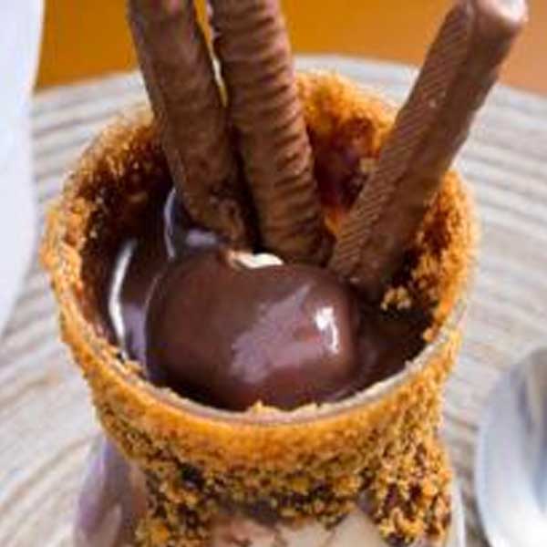 Tazza da nona com nutella e sorvete