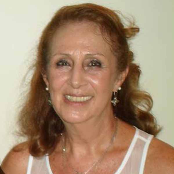 Rosangela Cupido apaga velinhas hoje!