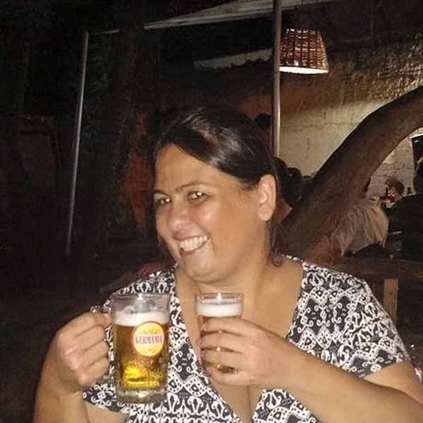 Vania Diniz é a aniversariante do dia