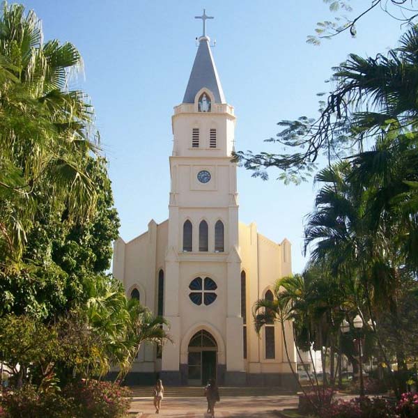 Igreja Matriz recebe o terço empresarial