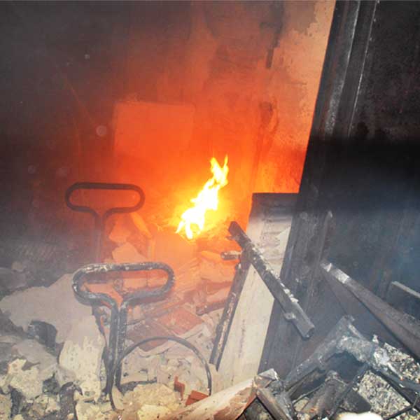 Depósito de materiais da escola 'Cene' é destruído por incêndio