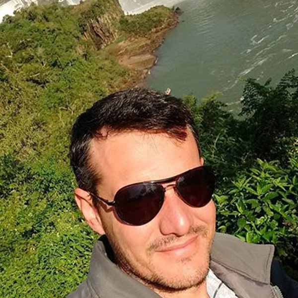 Renato Aquino celebra o dom da vida neste sábado