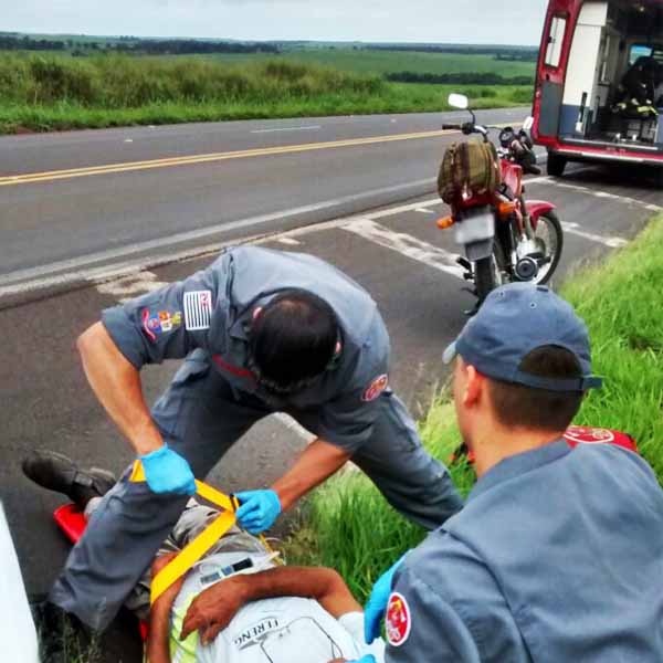 Motociclista embriagado é encontrado deitado no acostamento da rodovia Paraguaçu/Assis