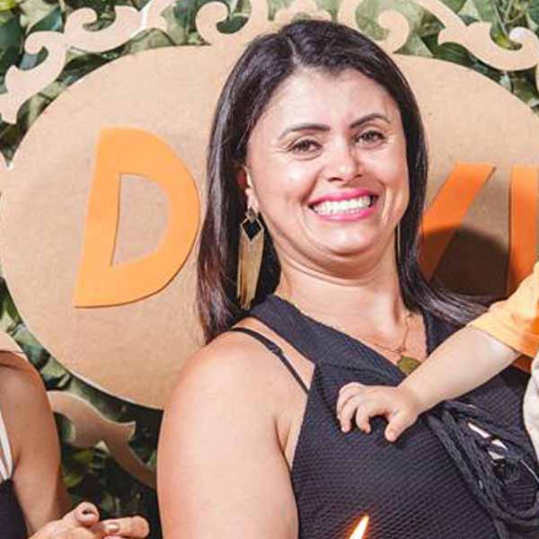 Leila Borges é a aniversariante do dia