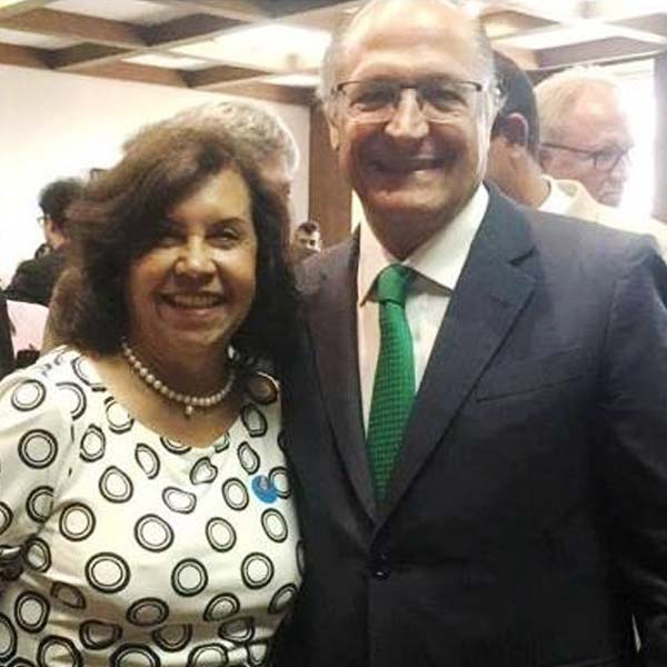 Prefeita Almira segue para SP e pede ajuda para recuperar estrada de acesso ao Campinho