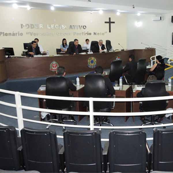 Câmara aprova projetos para aumento do salário de servidores e profissionais do magistério