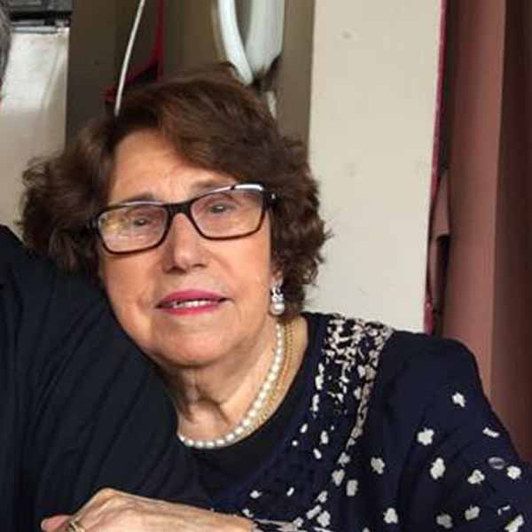 Lourdes Buchler comemora idade nova
