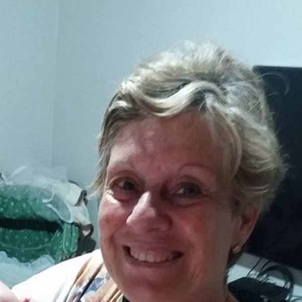 Keila Arnelas celebra o dom da vida neste domingo