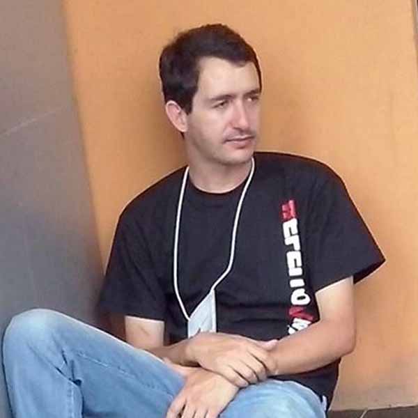 Ricardo Bueno completa idade nova nesta terça-feira