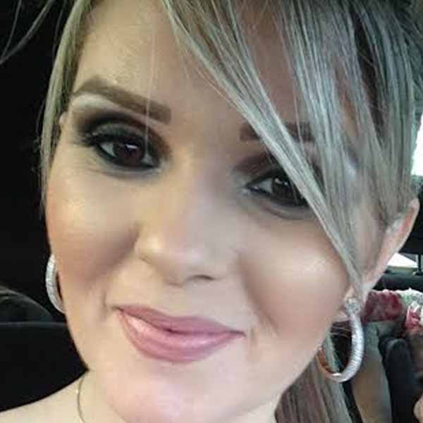 Karina Alvarenga comemorou idade nova