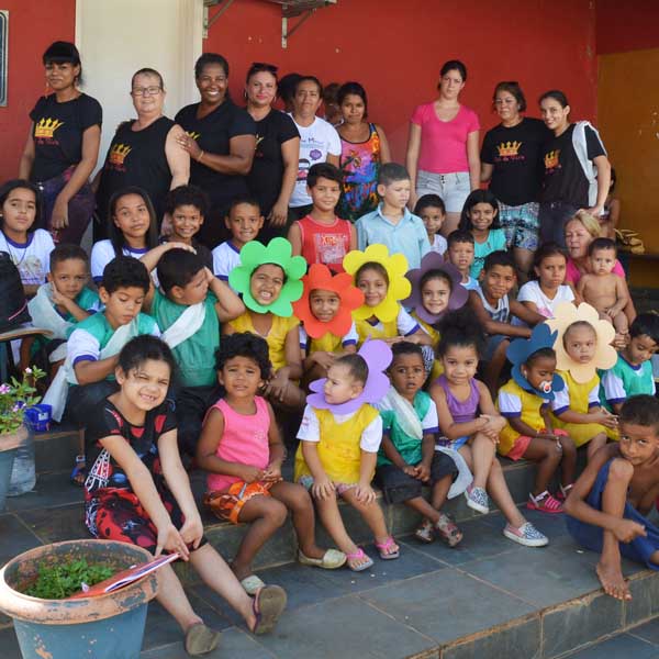 Crianças da Casa Abrigo têm tarde de evangelização