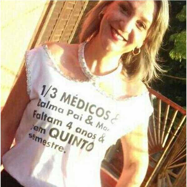 Andreia Moreno recebe os parabéns por mais um ano de vida
