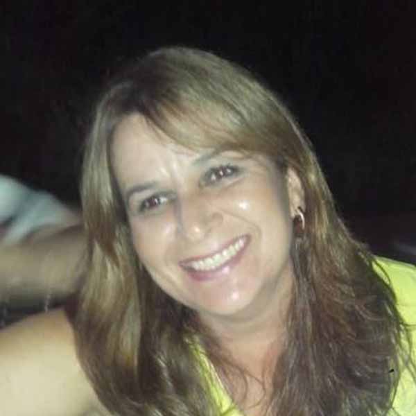 Deise Moya apaga velinhas