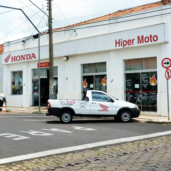 Grupo Hiper Moto realiza campanha maluca para fechamento de mês