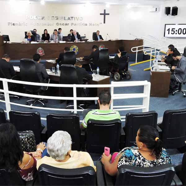 Vereadores apresentam quase 50 indicações na primeira Sessão Ordinária do ano
