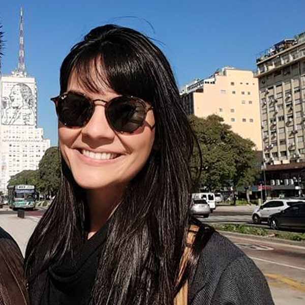 Thais Barbieri completa idade nova nesta quarta