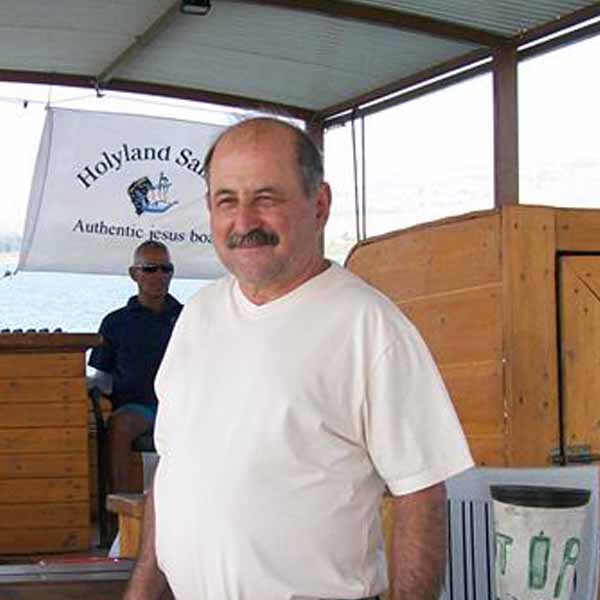 José Zandonadi apaga velinhas