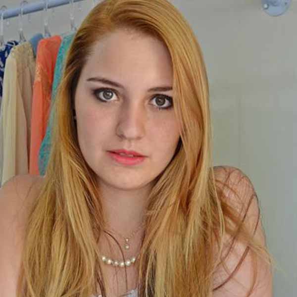 Amanda Gargel apaga velinhas