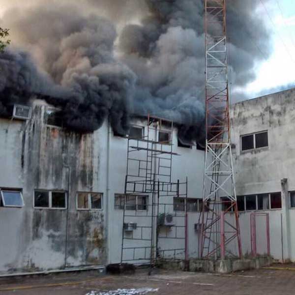 Incêndio de grande proporção atinge prédio da prefeitura de Paraguaçu Paulista