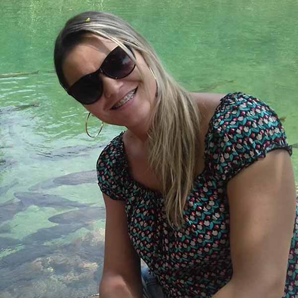 Amanda Mikely celebra a chegada de mais um ano de vida
