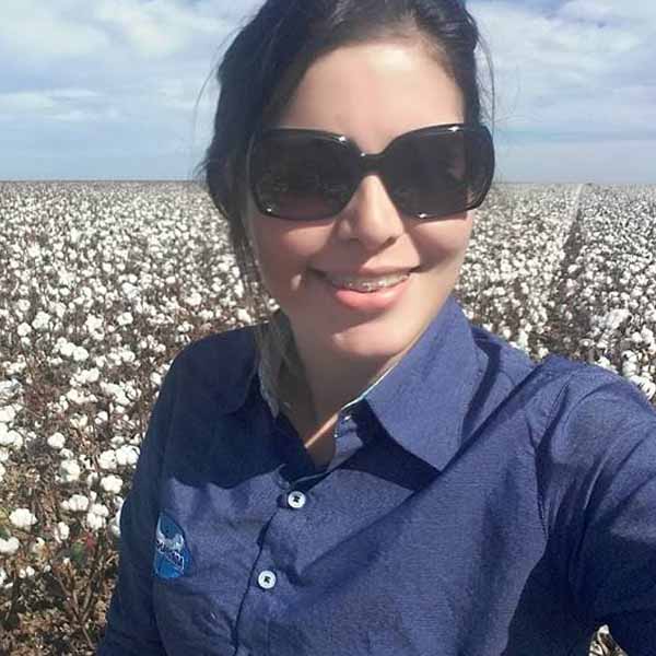 Daiane Fernandes celebra a chegada de mais um ano de vida