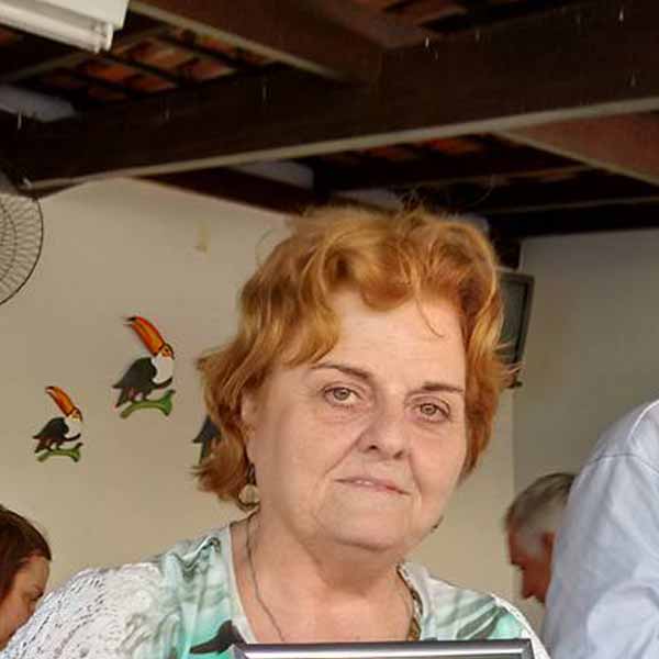 Rita Bazzo completa idade nova nesta quarta