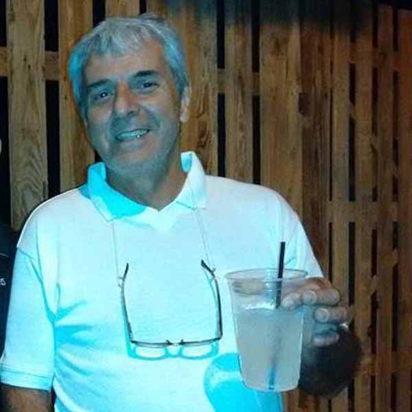 Roberval Castro recebe os parabéns por mais um ano de vida