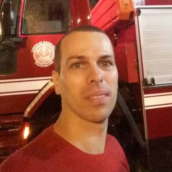 Thiago Bustamante completa idade nova nesta quarta