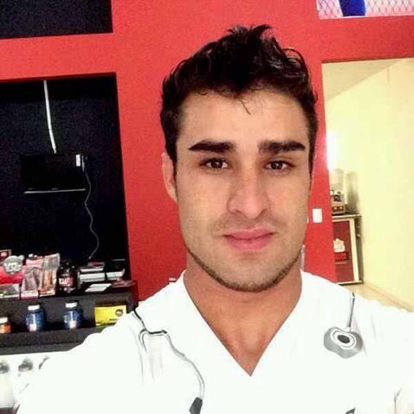 Rapaz de 28 anos morre após colidir moto contra traseira de caminhão