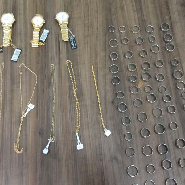 Jovem é preso após furtar relojoaria em Maracaí