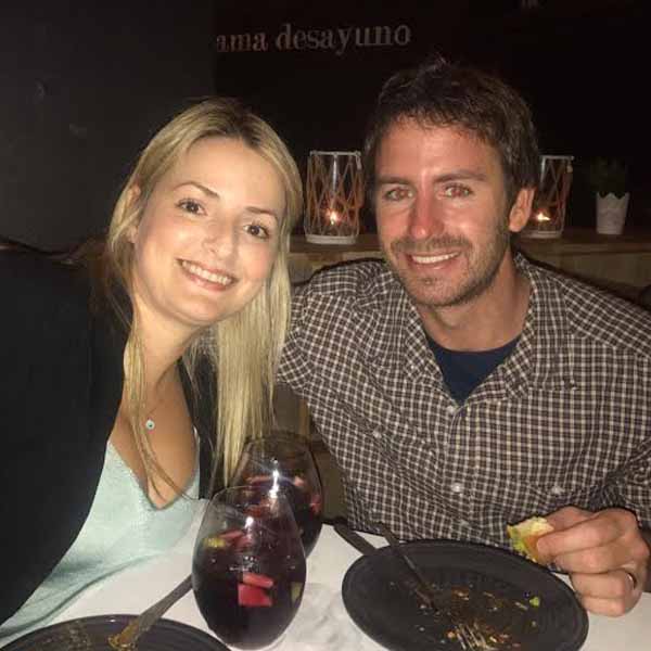 Erika e Andrew comemora mais um ano de união.