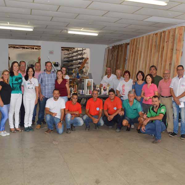Vidraçaria Vidrolar recebe o Terço Empresarial