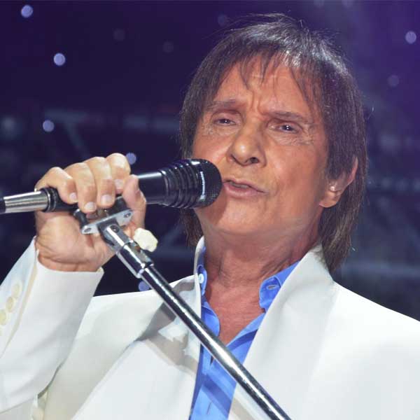 Roberto Carlos se apresenta em Marília; confira as fotos