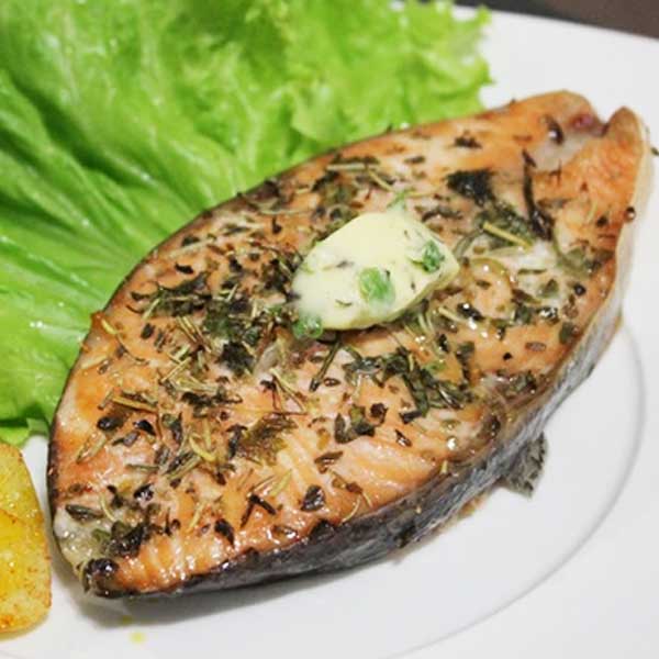 Salmão assado à provençal