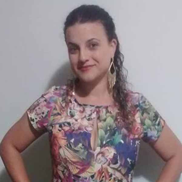 Cláudia Martins comemora mais um aniversário