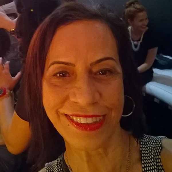 Carmelita Santos comemora mais um aniversário