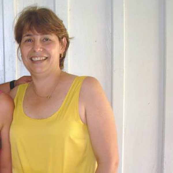 Cassia Poletine celebra mais um ano de vida