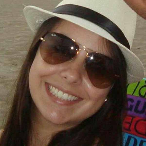 Mayara Mathias celebra mais um ano de vida