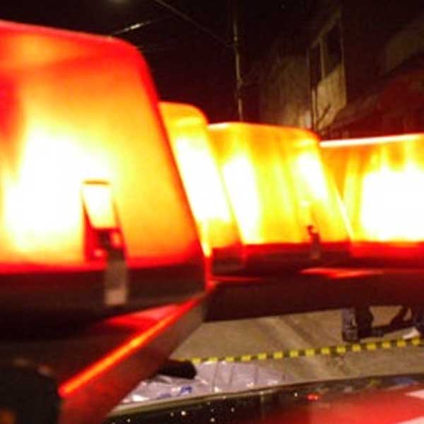 Paciente morre após motorista bater ambulância na traseira de caminhão