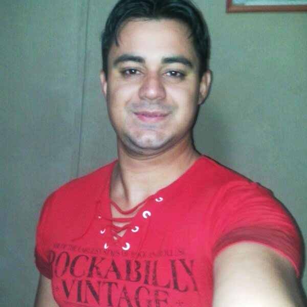 Passageiro morre após moto colidir contra traseira de trator na SP-294
