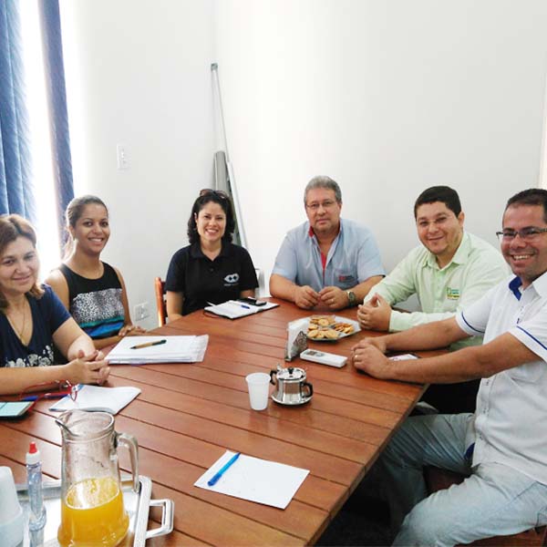 ACE e Etec firmam parceria que trará empregos para estudantes de Paraguaçu Paulista