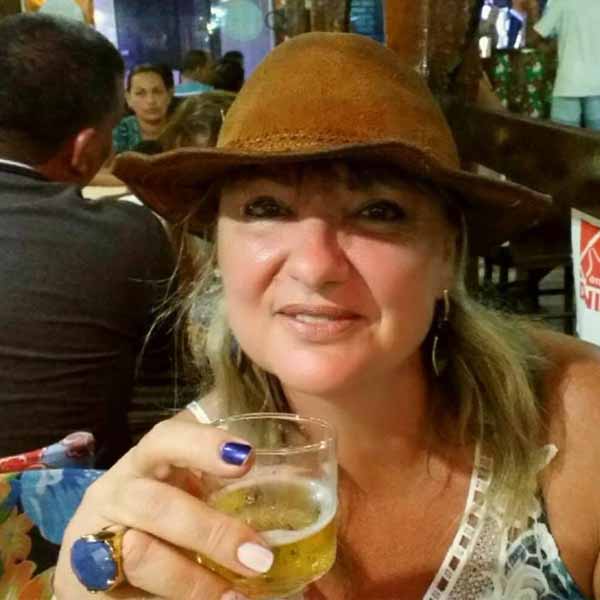Monica Parisotto celebra mais um ano de vida