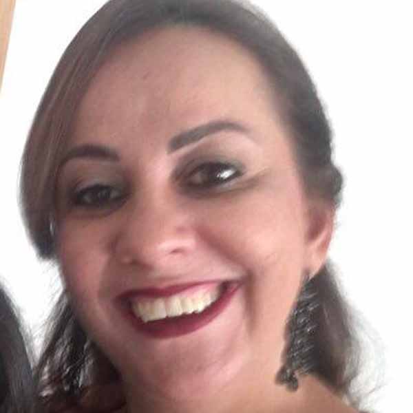 Fernanda Maróstica apaga velinhas neste domingo