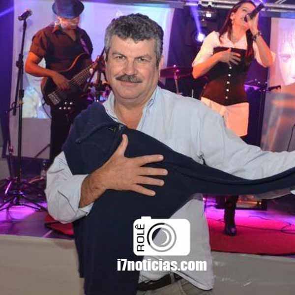 Luis Carlos Zuza apaga velinhas