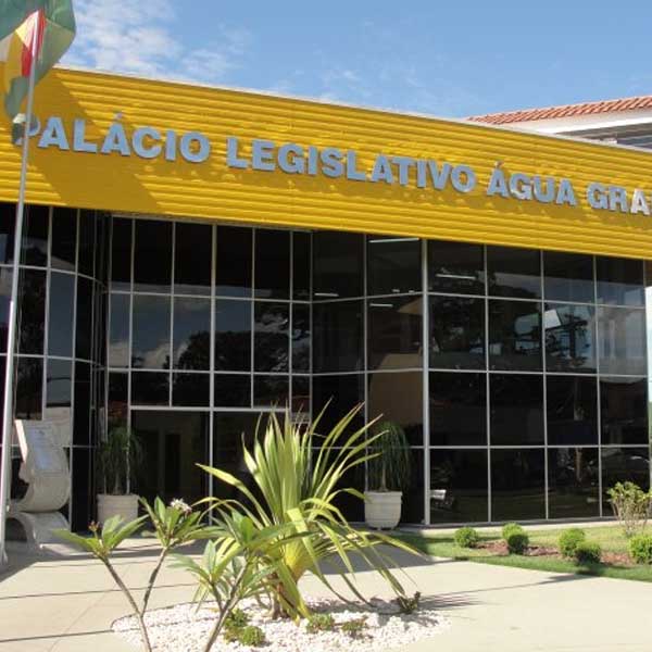 Câmara aprova projetos da Prefeita para auxílio da APAE e Luízas de Marillac