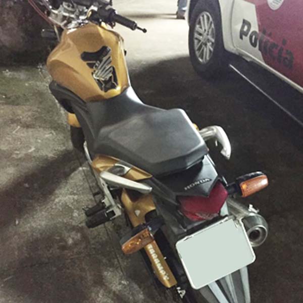 Suposto comprador pede para 'experimentar' moto, foge com veículo, mas acaba encontrado pela PM