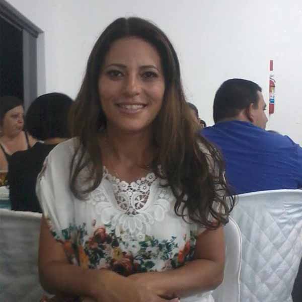Elaine Cristina celebra mais um ano de vida